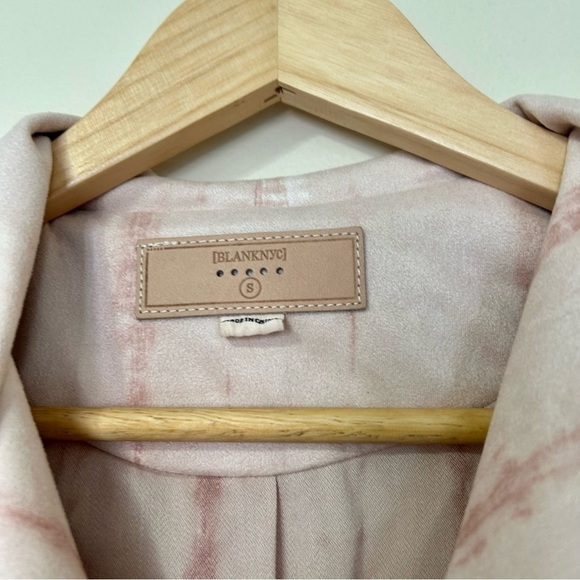 BLANKNYC Tie-Dye Zip-Up Faux Suede Jacket in Hippie Dippie Pink Sz S - Picture 4 of 6